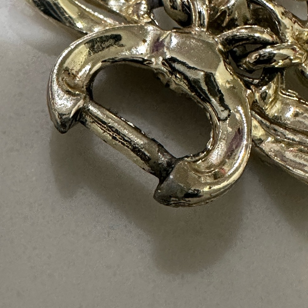 Vintage Lisner silver tone link bracelet/little this colorations due to age - Picture 6 of 9